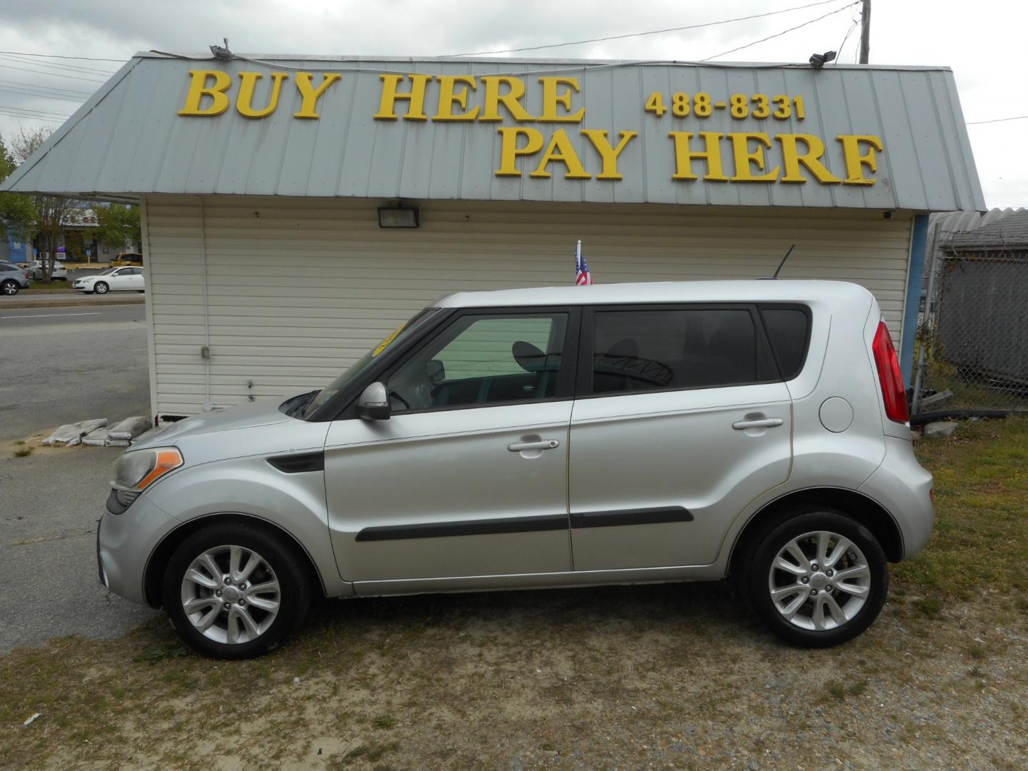 2012 Silver Kia Soul (KNDJT2A68C7) , located at 2553 Airline Blvd, Portsmouth, VA, 23701, (757) 488-8331, 36.813889, -76.357597 - Down Payment: $799 Weekly Payment: $90 APR: 23.9% Repayment Terms: 42 Months ***CALL ELIZABETH SMITH - DIRECTOR OF MARKETING @ 757-488-8331 TO SCHEDULE YOUR APPOINTMENT TODAY AND GET PRE-APPROVED RIGHT OVER THE PHONE*** - Photo#0